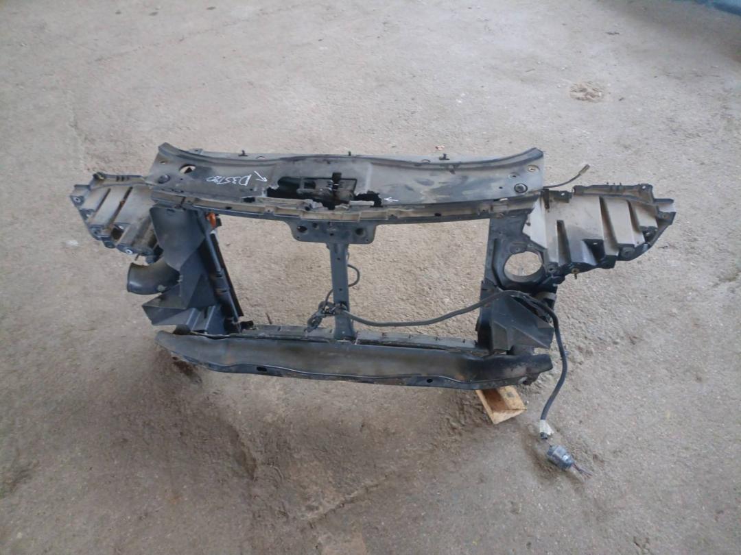 передняя панель крепления облицовки (телевизор) Volkswagen Touareg 1 поколение 2002, 2.5 л., BAC, дизель, МКПП - фото №1